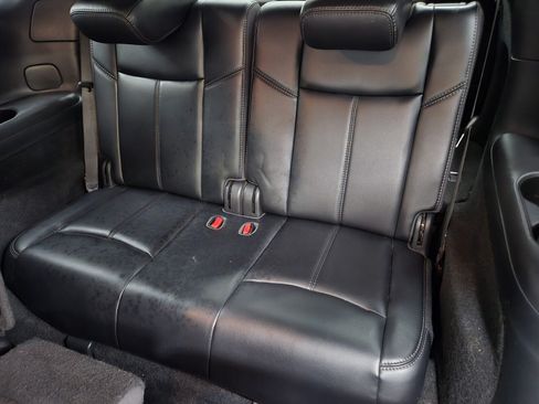 Used 2019 Nissan Pathfinder SL FWD image 9