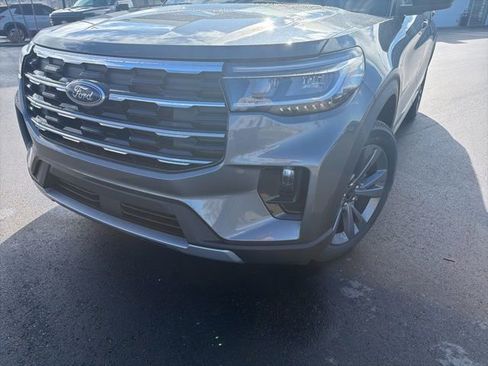 New 2026 Ford Explorer Active w/ Active Comfort Package image 9