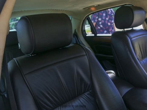 Used 2006 Jaguar XJ Vanden Plas Super V8 Portfolio RWD image 40