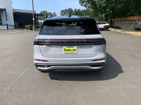 New 2026 Lincoln Nautilus Reserve AWD/4WD image 4