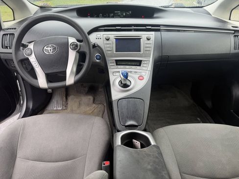 Used 2013 Toyota Prius Two FWD image 10