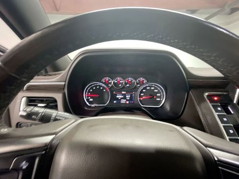 Used 2021 Chevrolet Tahoe Z71 w/ Rear Media and Nav Package image 11