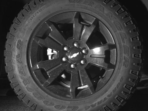 Used 2022 Chevrolet Colorado Z71 w/ Z71 Midnight Edition image 9