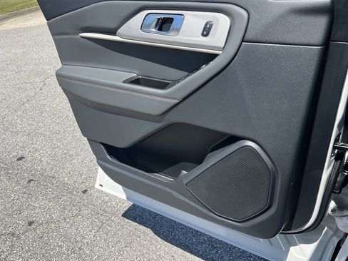New 2026 Ford Explorer Active w/ Active Comfort Package RWD image 12