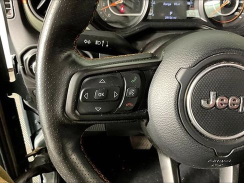 Used 2024 Jeep Gladiator Mojave w/ Technology Group AWD/4WD image 11