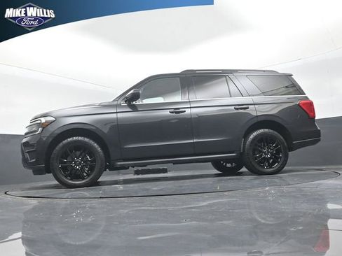 Used 2024 Ford Expedition XLT RWD image 20