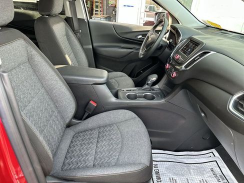 Used 2024 Chevrolet Equinox LT image 24