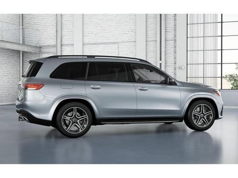 Used 2026 Mercedes-Benz GLS 450 4MATIC image 18