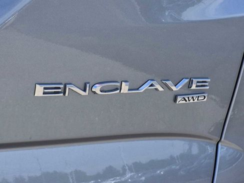 Used 2024 Buick Enclave Essence AWD/4WD image 11