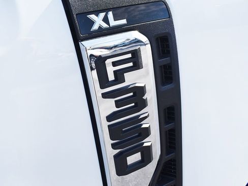 New 2026 Ford F350 XL w/ XL Chrome Package image 9