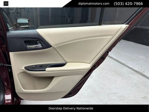 Used 2017 Honda Accord Touring image 27