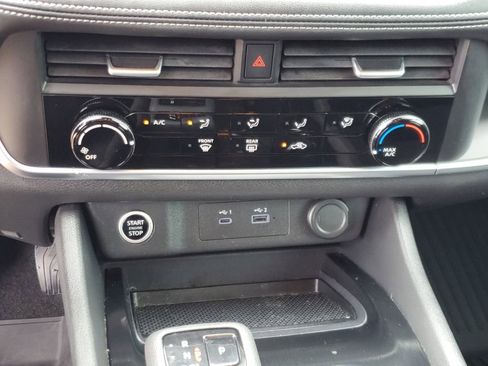 Used 2023 Nissan Rogue S FWD image 22