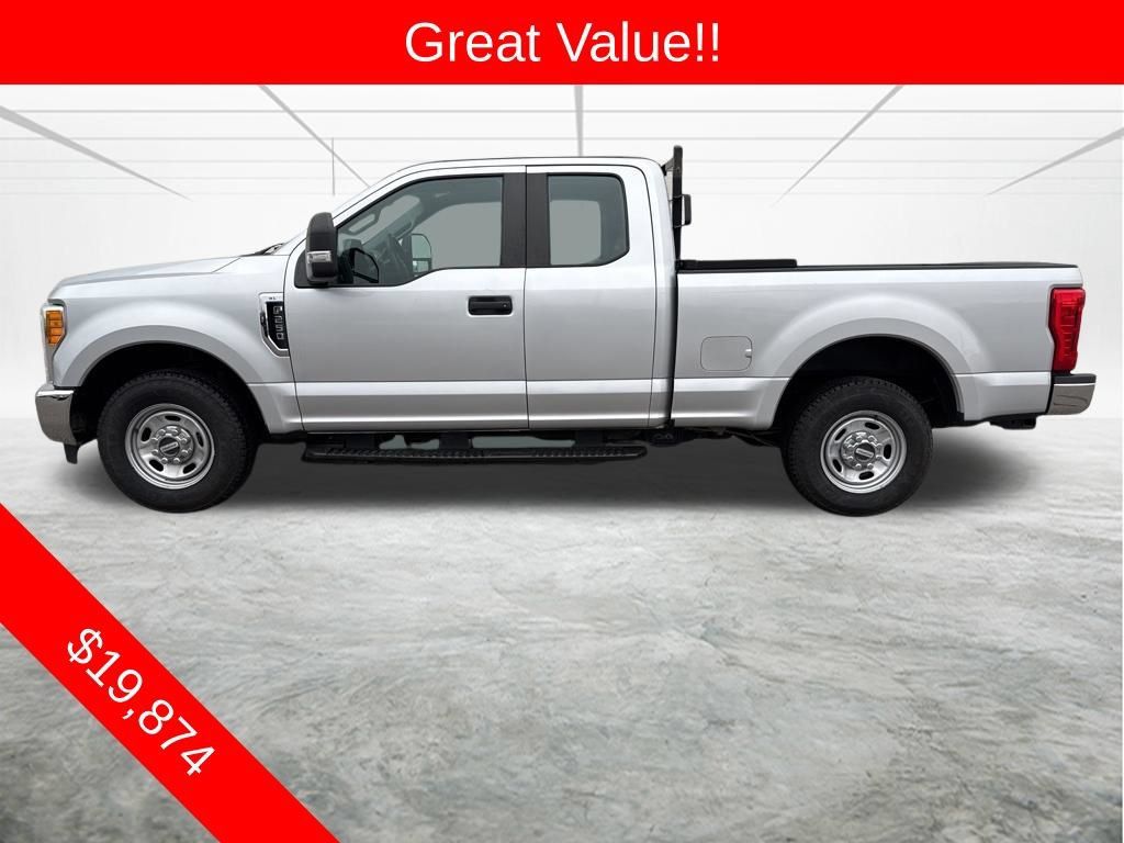 Used 2017 Ford F250 XL w/ Power Equipment Group RWD image 2