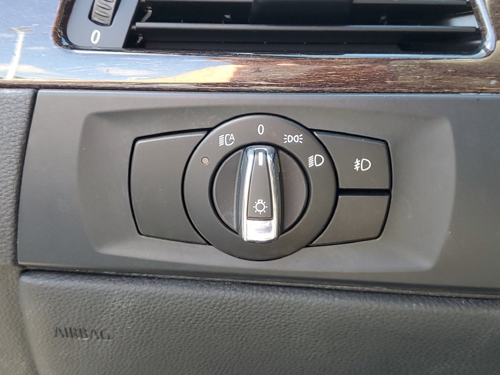 Used 2013 BMW 328i Convertible RWD image 8