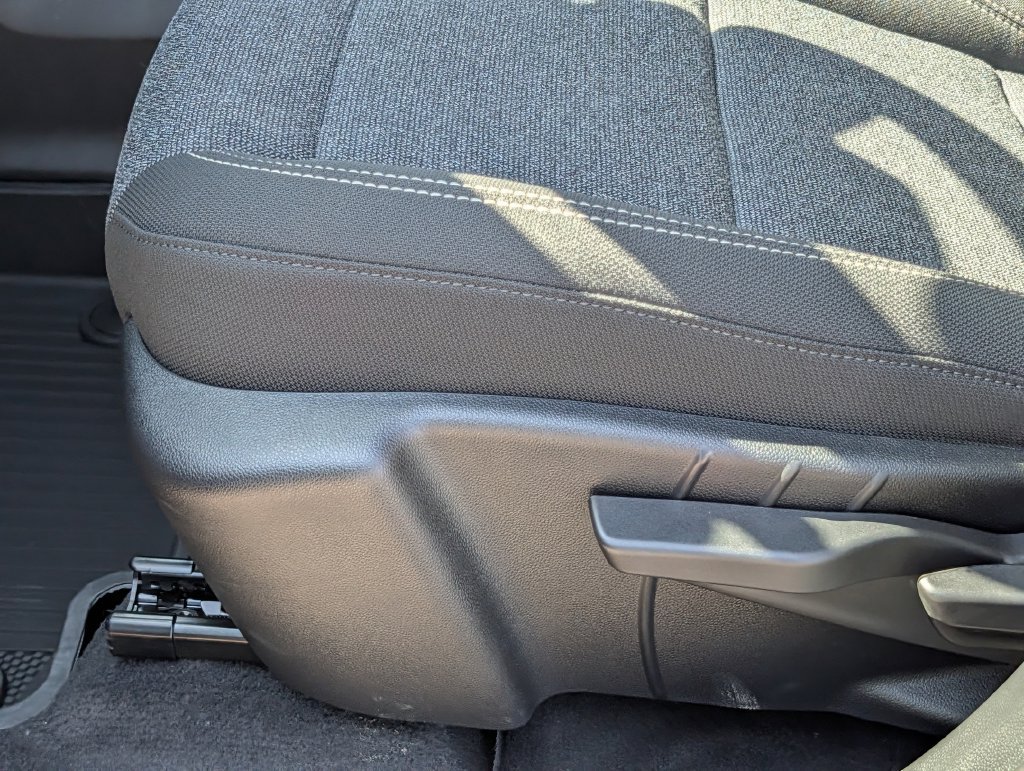 New 2027 GMC Terrain Elevation w/ Technology Package II FWD image 23