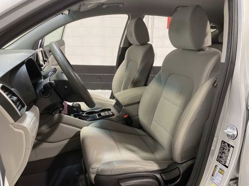 Used 2019 Hyundai Tucson SE image 11