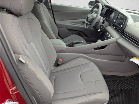 Certified 2026 Hyundai Elantra SE w/ Cargo Package FWD image 26