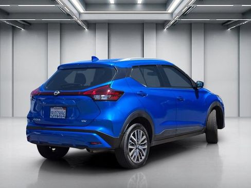 Used 2024 Nissan Kicks SV FWD image 4