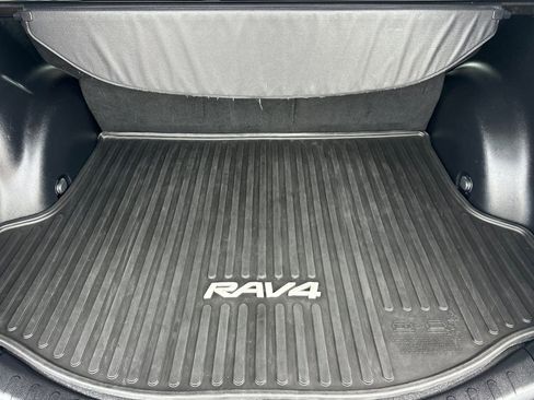 Used 2014 Toyota RAV4 XLE AWD/4WD image 19