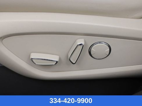 Used 2018 Lincoln MKX Select w/ Select Plus Package image 19