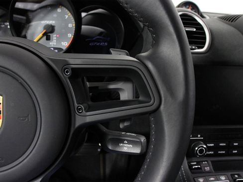 Used 2024 Porsche 718 Cayman GT4 RS image 13