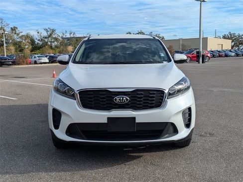 Used 2019 Kia Sorento LX w/ LX Convenience Package image 8