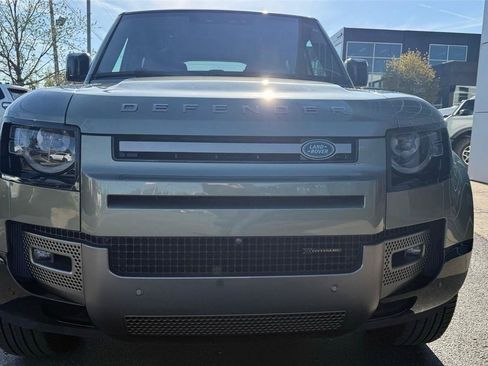 Used 2023 Land Rover Defender 110 X-Dynamic SE AWD/4WD image 15