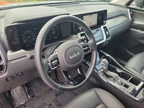 Certified 2023 Kia Sorento AWD image 24
