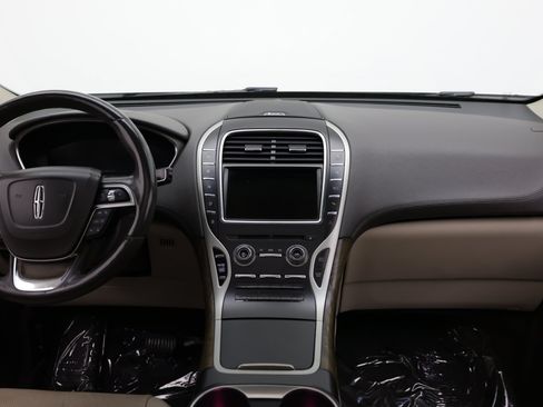 Used 2019 Lincoln Nautilus Reserve FWD image 33