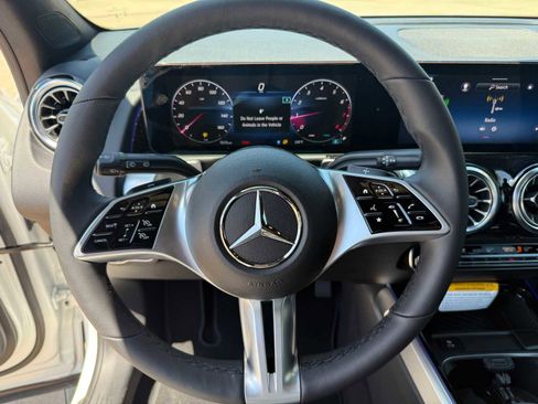 Used 2026 Mercedes-Benz GLB 250 image 13