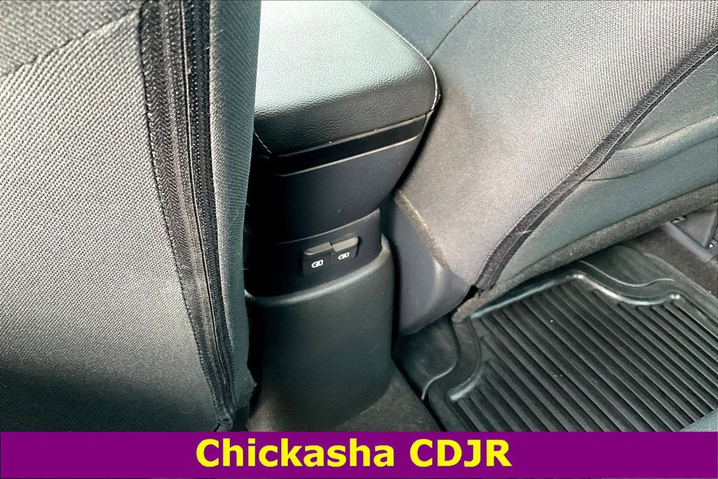 Used 2025 Nissan Kicks Play S FWD image 9