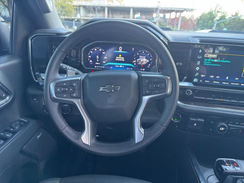 Used 2026 Chevrolet Silverado 1500 LT Trail Boss w/ Convenience Package II AWD/4WD image 23