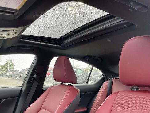 Used 2024 Lexus IS 300 w/ Comfort Package RWD image 15