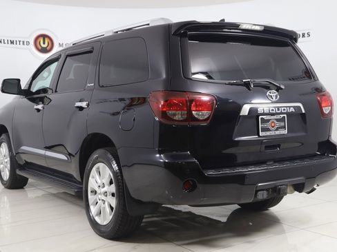 Used 2020 Toyota Sequoia Platinum AWD/4WD image 4