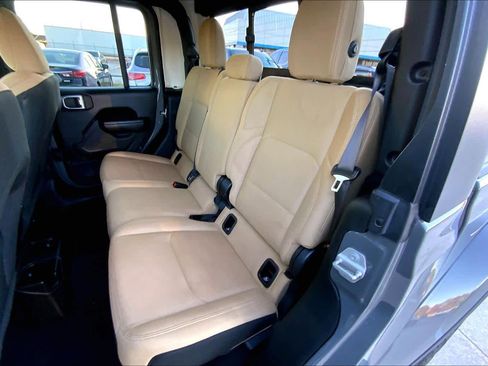 Used 2020 Jeep Gladiator Sport w/ Quick Order Package 24S image 19