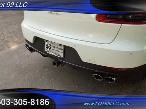 Used 2017 Porsche Macan AWD/4WD image 31