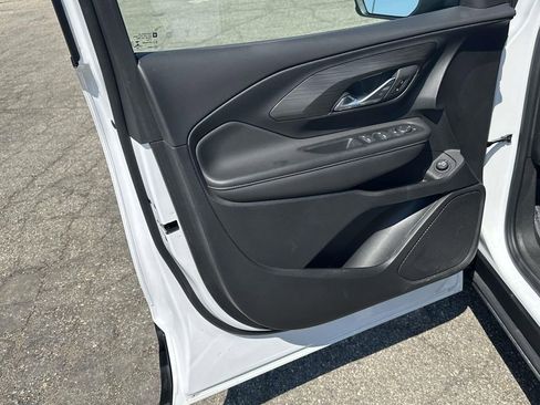 Certified 2023 GMC Terrain SLE w/ Driver Convenience Package image 17