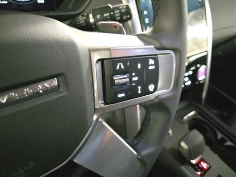 New 2026 Land Rover Discovery S AWD/4WD image 20