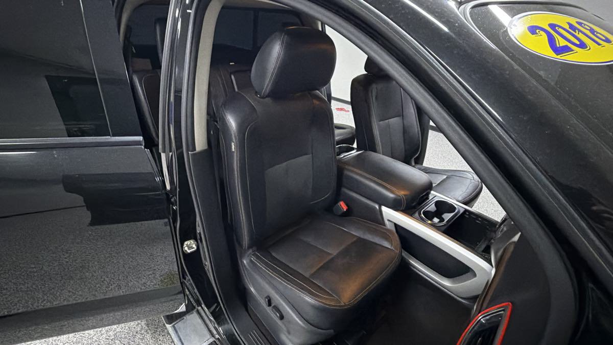 Used 2018 Nissan Titan SL w/ Texas Titan Edition AWD/4WD image 29