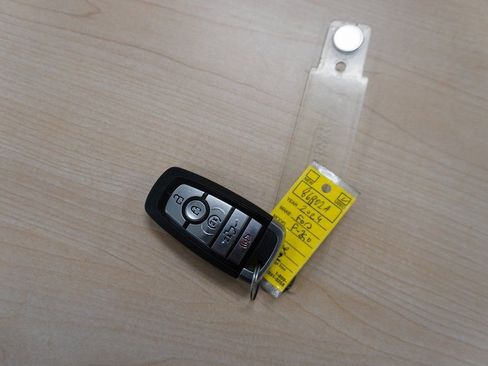 Certified 2024 Ford F250 Lariat w/ Sport Appearance Package image 40