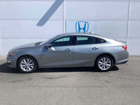 Used 2024 Chevrolet Malibu LT image 2