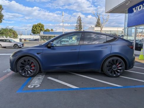Used 2021 Tesla Model Y Performance image 9