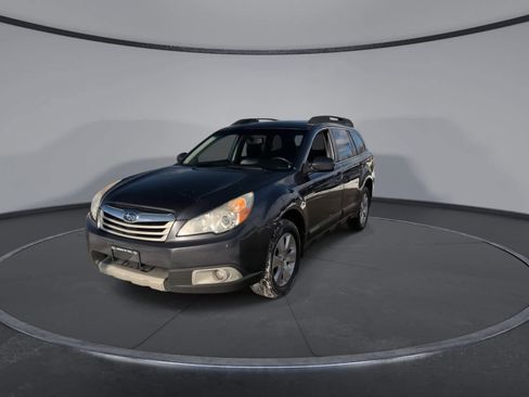 Used 2011 Subaru Outback 3.6R Limited w/ PWR Moonroof Pkg image 4