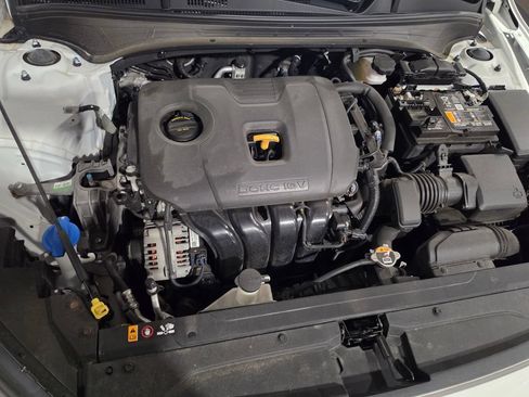 Used 2023 Kia Forte GT-Line w/ GT-Line Technology Package FWD image 9