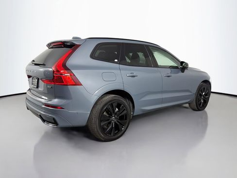 Certified 2023 Volvo XC60 B5 Plus w/ Climate Package image 6
