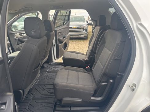 Used 2021 Chevrolet Traverse LT image 21