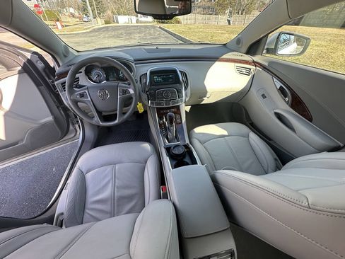 Used 2011 Buick LaCrosse CXL image 19