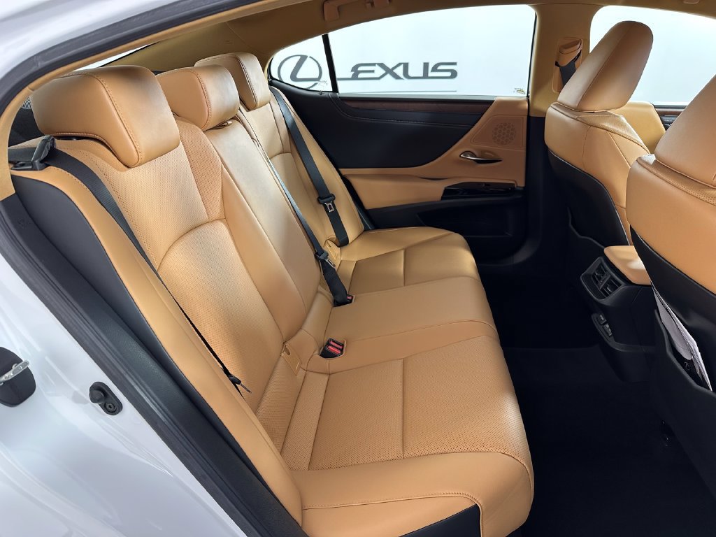 Used 2025 Lexus ES 350 w/ Accessory Package (Z2) FWD image 20