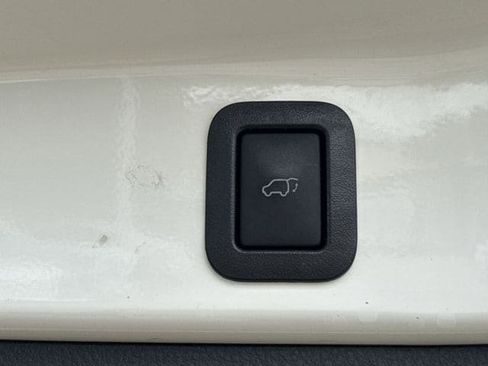 Used 2019 Toyota Highlander Limited FWD image 36
