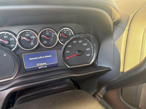 Used 2022 Chevrolet Silverado 1500 LT Trail Boss w/ Bed Protection Package AWD/4WD image 8